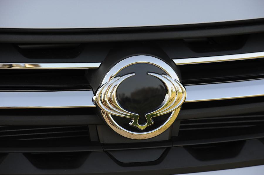 Логотип SsangYong Korando SE 4x4 2017 года  (UK) (фото 4 из 10)